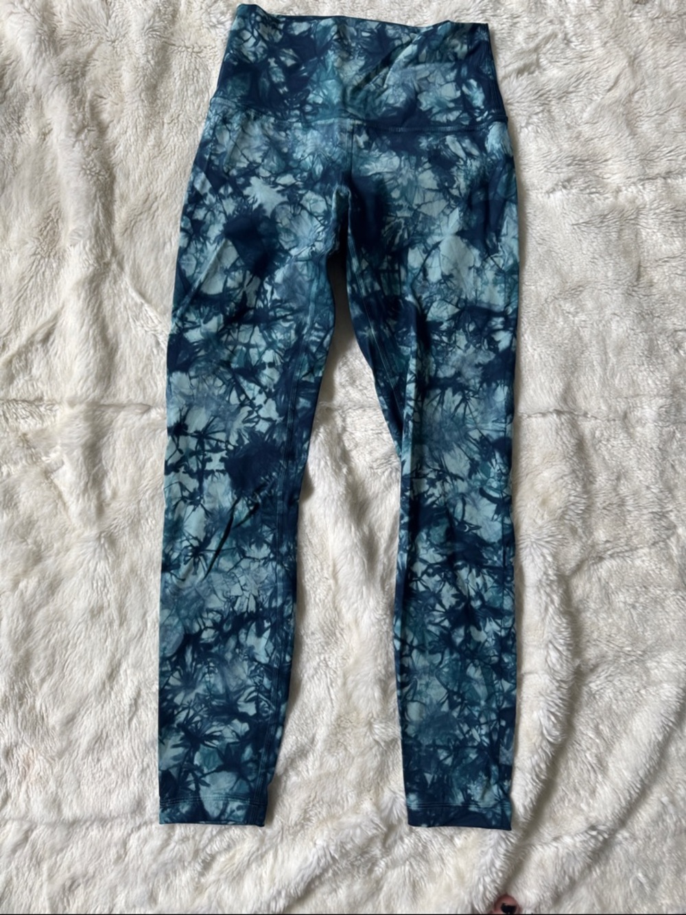 Lululemon Luxtreme 25” Shibori Tie-Dye Leggings - Blue